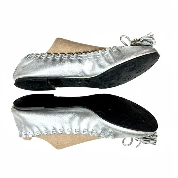 Tory Burch Reese Metallic Silver Leather Scrunch Tassel Ballet Flats Size 7 - Picture 8 of 16